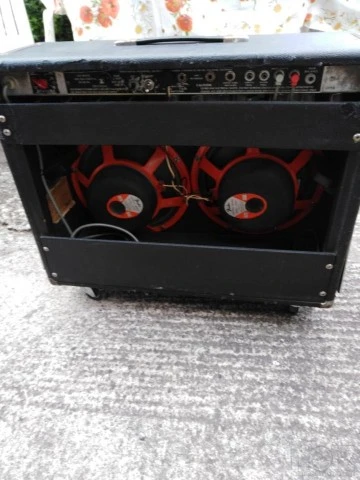 FENDER135W ΜΕΓΑΦΩΝΑJBLΕΡΓΟΣΤΑΣΙΟΥ