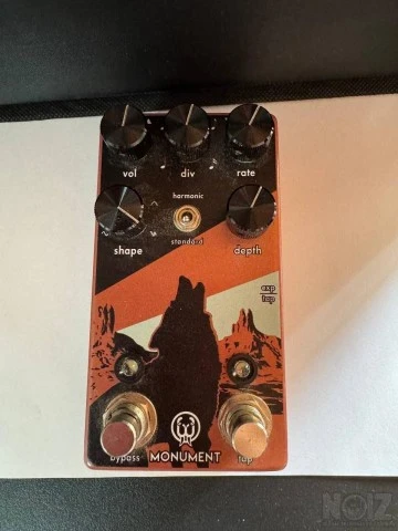 Walrus Audio Monument tremolo pedal