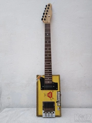 Cigar Box Guitar Tele Montecristo.