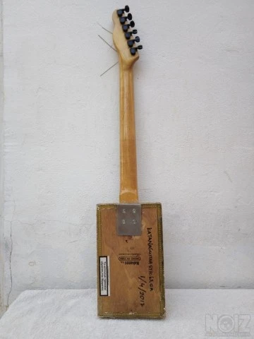 Cigar Box Guitar Tele Montecristo.