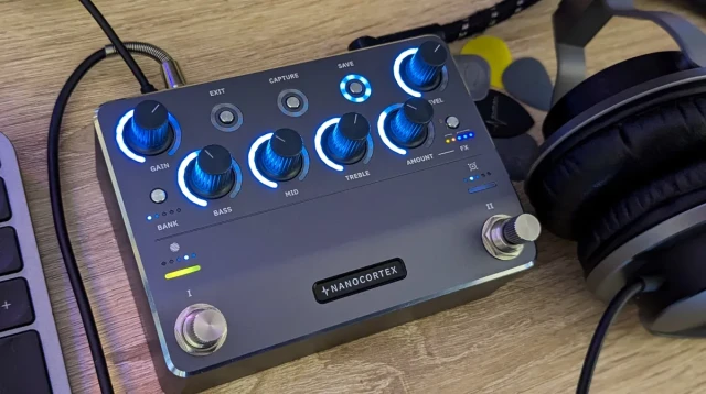 Neural Dsp Nanocortex με κουτί  και βάση για pedalboard