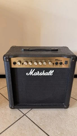 Marshall MG15CDR