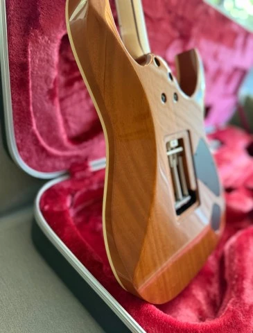 Ibanez RG5320L