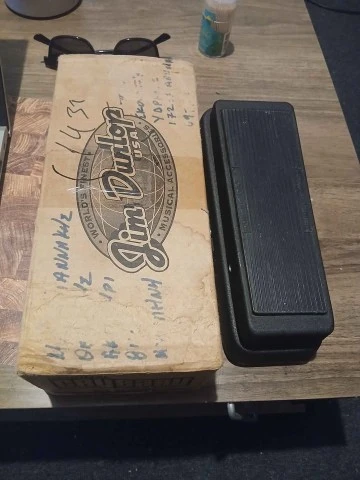 Cry Baby GCB 95 wah