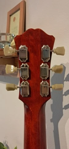 Eastman T484 (2025) – Άριστη κατάσταση
