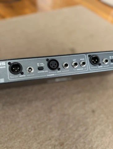 Alesis 3632 compressor