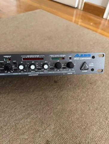 Alesis 3632 compressor