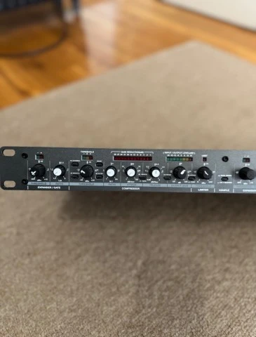 Alesis 3632 compressor