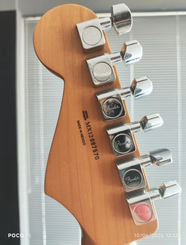 Fender Standard Stratocaster MIM 2012