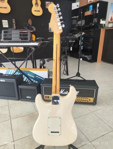 Fender Standard Stratocaster MIM 2012