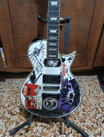 Σετ 2025 Harley Benton SC custom iii + 2 ενισχυτές 