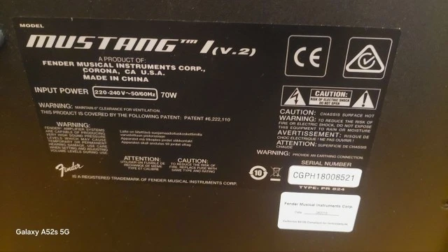 Πωλείται Fender Mustang I v2 (ΑΡΙΣΤΗ ΚΑΤΑΣΤΑΣΗ)