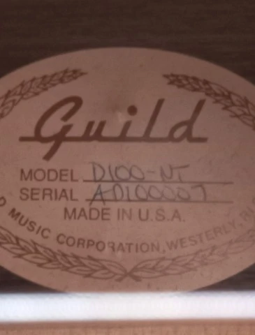 Πωλείται κιθάρα Guild. 