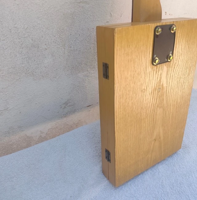 Skunk Brothers tool box guitar 