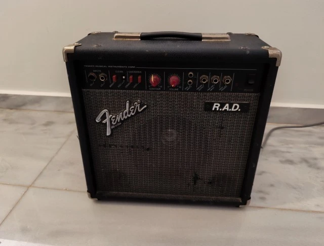 Πωλείται ενισχυτής Fender R.A.D. 20-Watt 