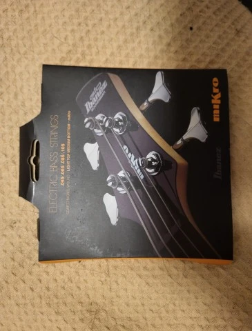 Short Scale Ibanez Mikro GSRM20B-WNF
