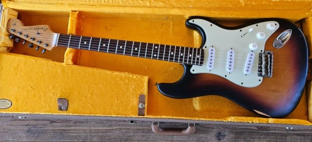Fender stratocaster AVRI 62