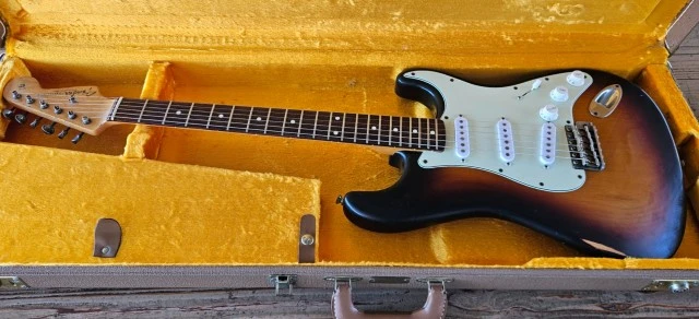Fender stratocaster AVRI 62