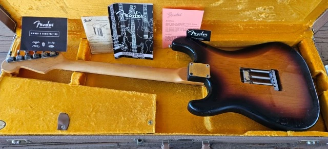 Fender stratocaster AVRI 62