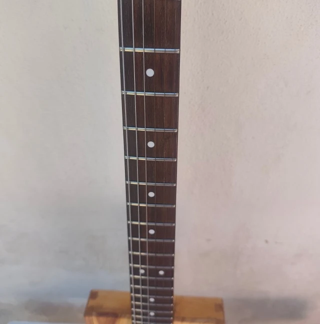 Shred jazz box guitar