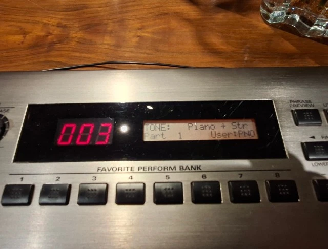 Roland RS-5 Synthesizer (61 Keys)