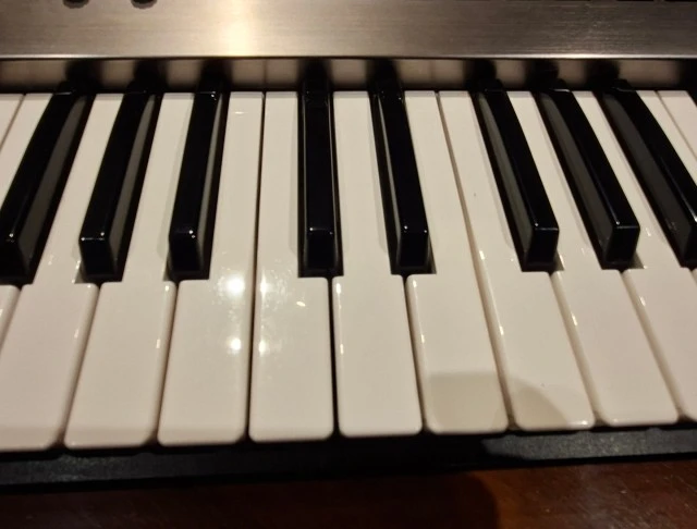 Roland RS-5 Synthesizer (61 Keys)