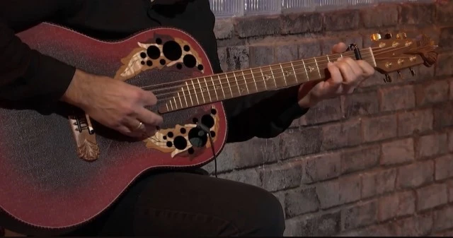 Ovation Adamas  1687 GT