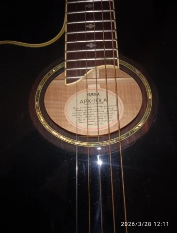 YAMAHA APX 10 LA συλλεκτική αγρατζουνιστη απαιχτη