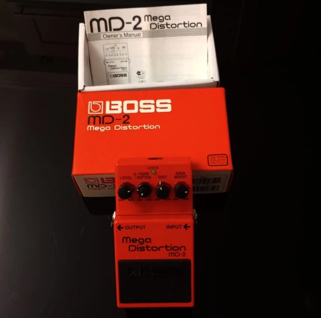 BOSS MEGA DISTORTION MD-2