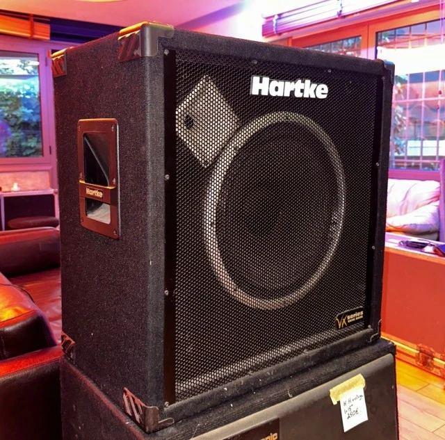 Hartke VX115 Bass Cabinet 300W / 8Ω