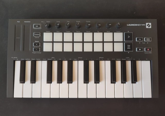 Novation Launchkey mini 25 MK3