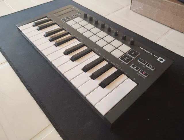 Novation Launchkey mini 25 MK3
