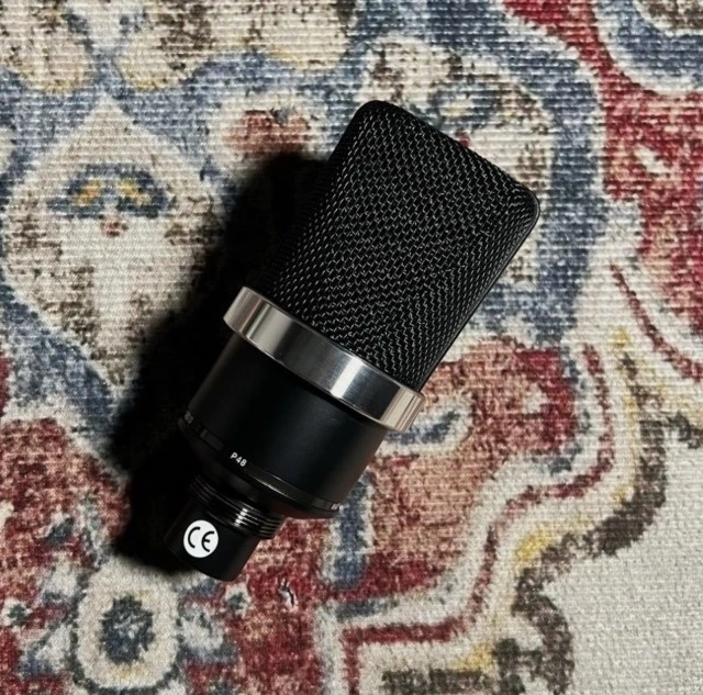 Neumann TLM102 