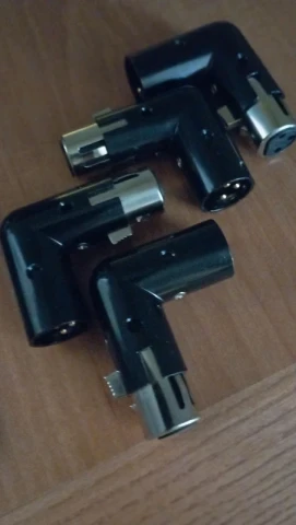Neutrik XLR βύσματα και ρυθμιζόμενοι adaptors 90°