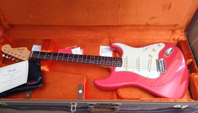 Fender 1961 AV II stratocaster Fiesta Red RW