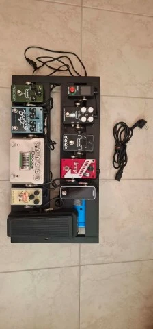 PEDALBOARD ΟΛΟΚΛΗΡΟ 