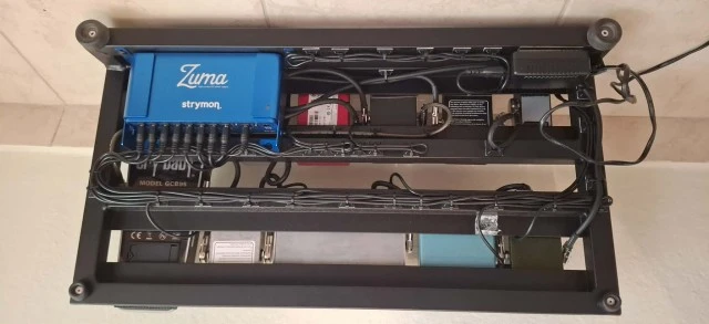 PEDALBOARD ΟΛΟΚΛΗΡΟ 