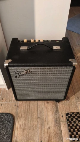 Ενισχυτής μπάσου Fender Rumble 25W και ακουστικά Roland