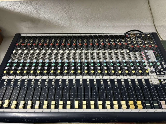 Soundcraft MFX20/2