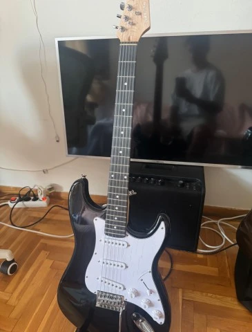 Ηλεκτρική Κιθάρα Veston Stratocaster style