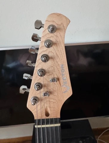 Ηλεκτρική Κιθάρα Veston Stratocaster style