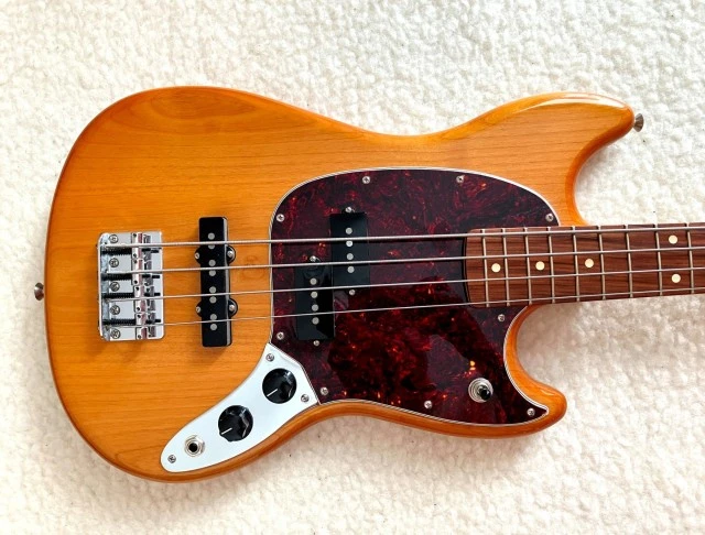 Fender Mustang Bass PJ PF AGN (Short Scale)