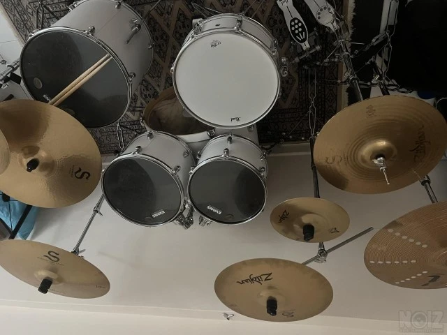 Pearl με zildjian 1650€