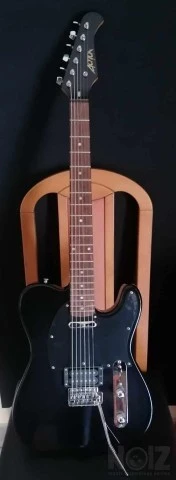 Action telecaster μαζι με θηκη