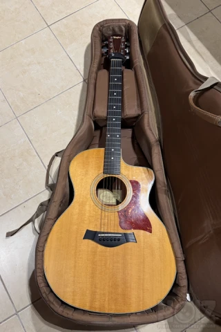 Taylor 214ce G Acoustic Guitar