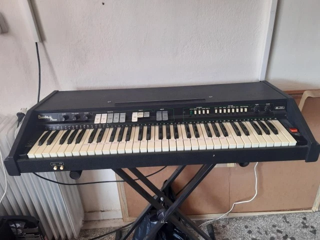 EKO PANDA 61 VINTAGE KEYBOARD