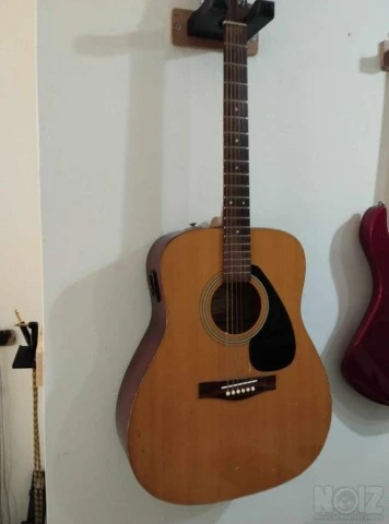 Πωλείται ακουστική κιθάρα YAMAHA F310