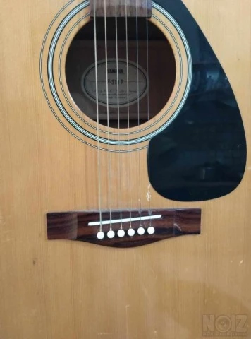 Πωλείται ακουστική κιθάρα YAMAHA F310