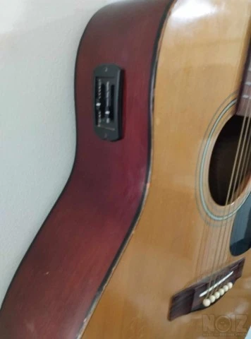Πωλείται ακουστική κιθάρα YAMAHA F310