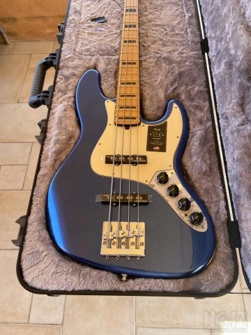 Fender American Ultra Jazz Bass - Cobra Blue